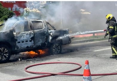 Incêndio em caminhonete causa congestionamento em Florianópolis
