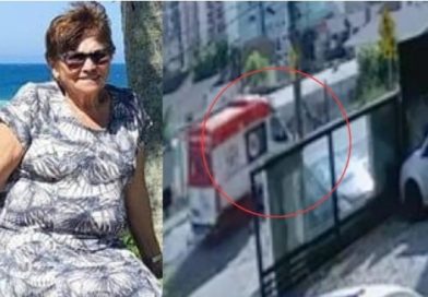 Idosa morre após ser atropelada por ambulância do SAMU na faixa de pedestres, em Blumenau
