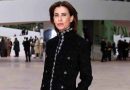 Fernanda Torres se destaca no desfile da Chanel durante a Semana de Moda de Paris