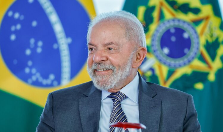 Lula apresenta o “soberanês”, seu novo dialeto, em pronunciamento nacional