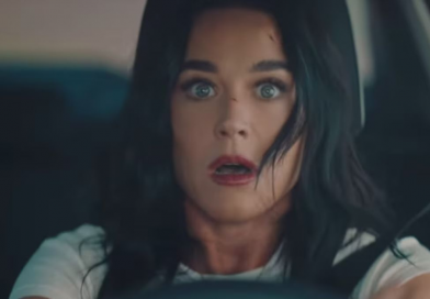 Katy Perry lança “Bandaids”, faixa crua sobre amor perdido e cicatrizes emocionais