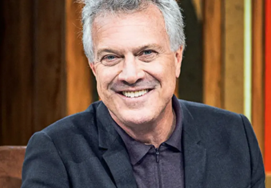 Pedro Bial relança “Filtro Solar” em versão 2025 e propõe: “viva sem filtro emocional”