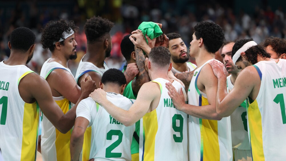 Desafiar o Dream Team: Jogadores do Brasil Revelam Estratégias Antes da Decisão em Paris