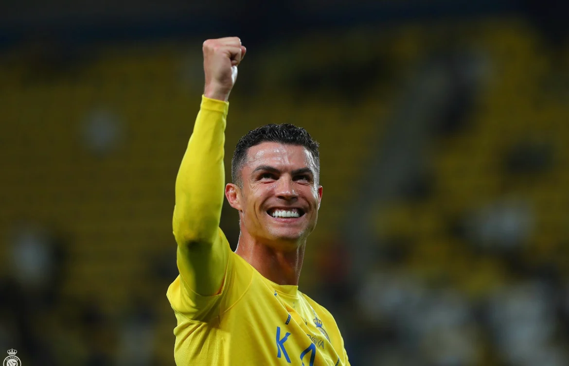 Cristiano Ronaldo Alcança Marca Histórica de 900 Gols na Carreira
