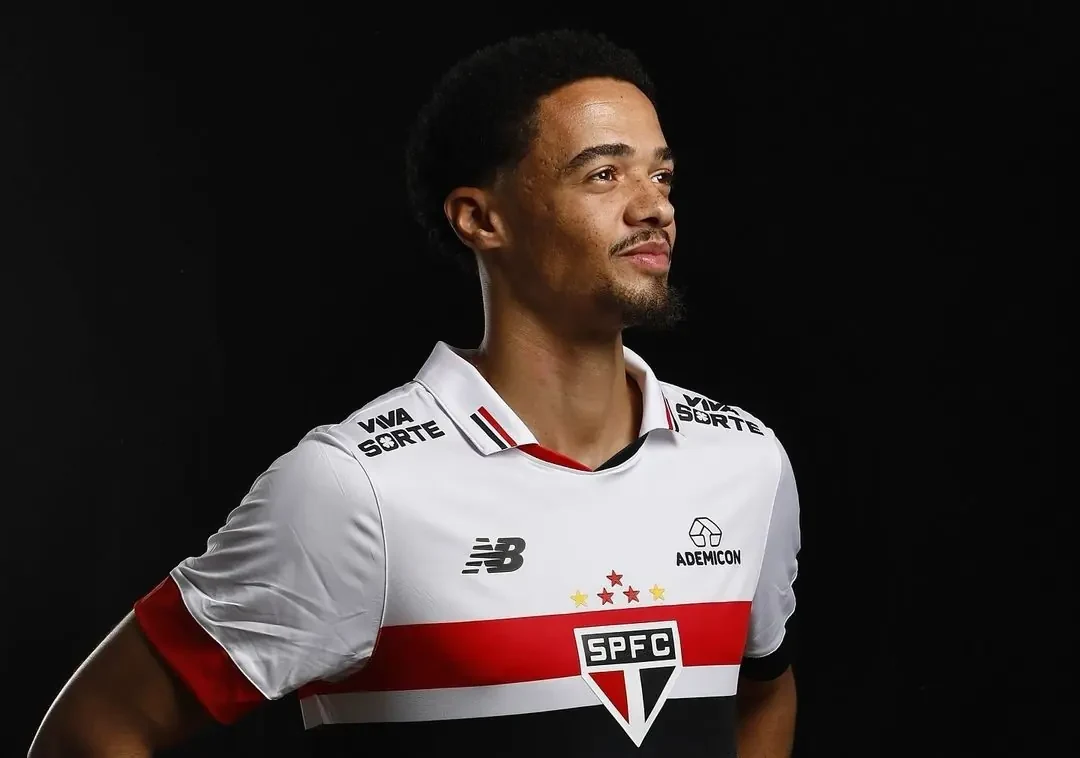 Jamal Lewis celebra a chegada ao São Paulo e expressa vontade de construir sua carreira no clube