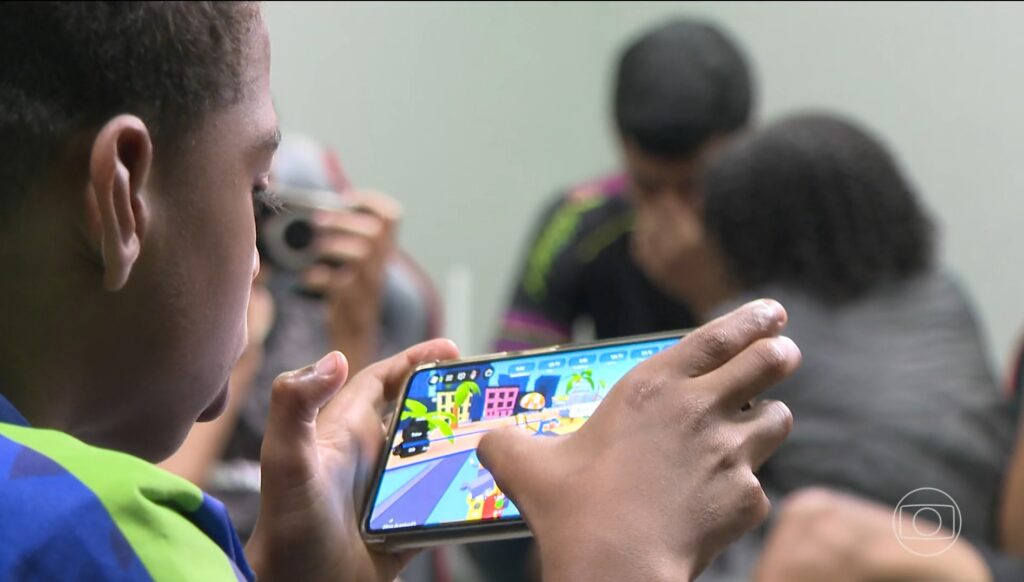 ECA Digital: o que mudou na segurança de crianças e adolescentes na internet após um ano da lei