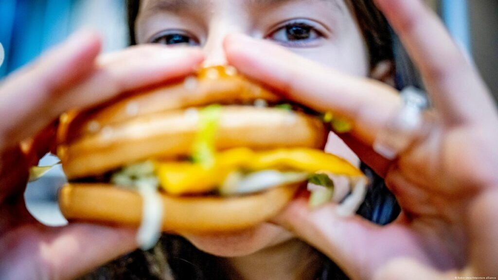 OMS recomenda alimentação, exercícios e não canetas para crianças