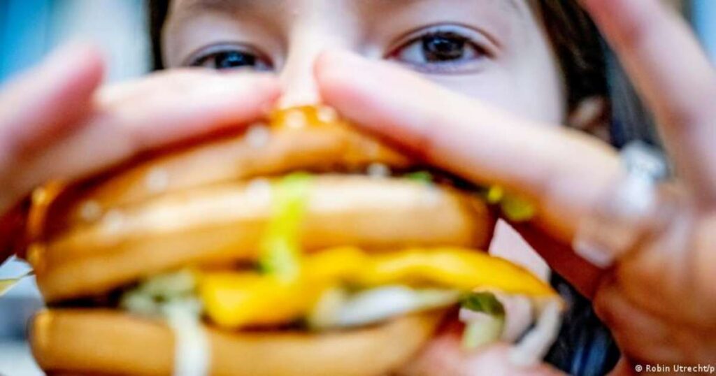 OMS recomenda alimentação e exercícios em vez de canetas para crianças com obesidade