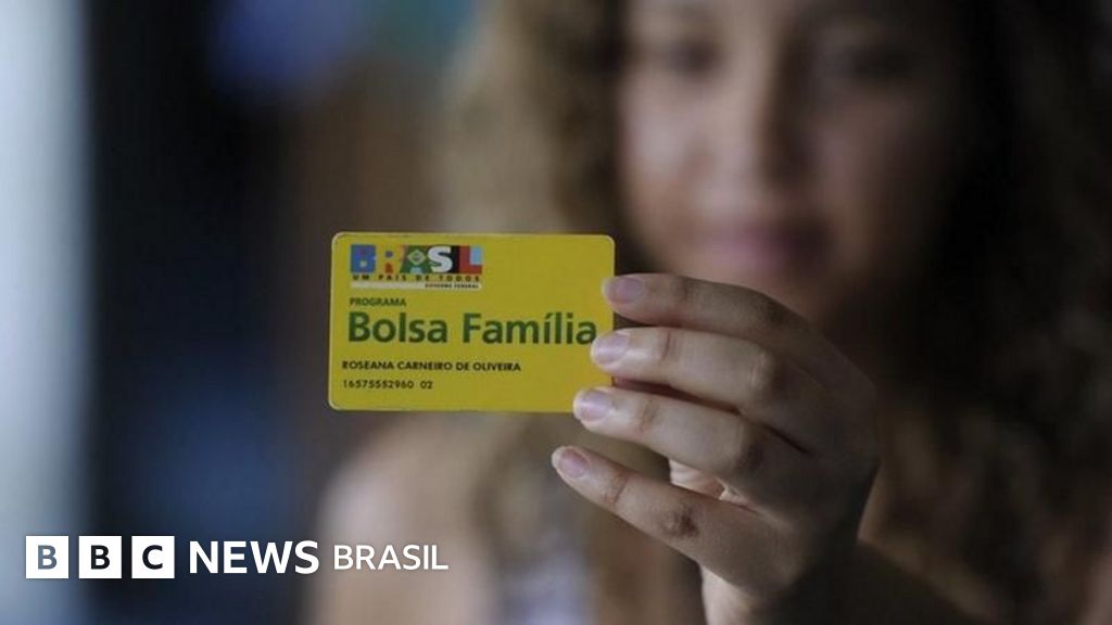 O que Flávio Bolsonaro e Lula propõem sobre o Bolsa Família