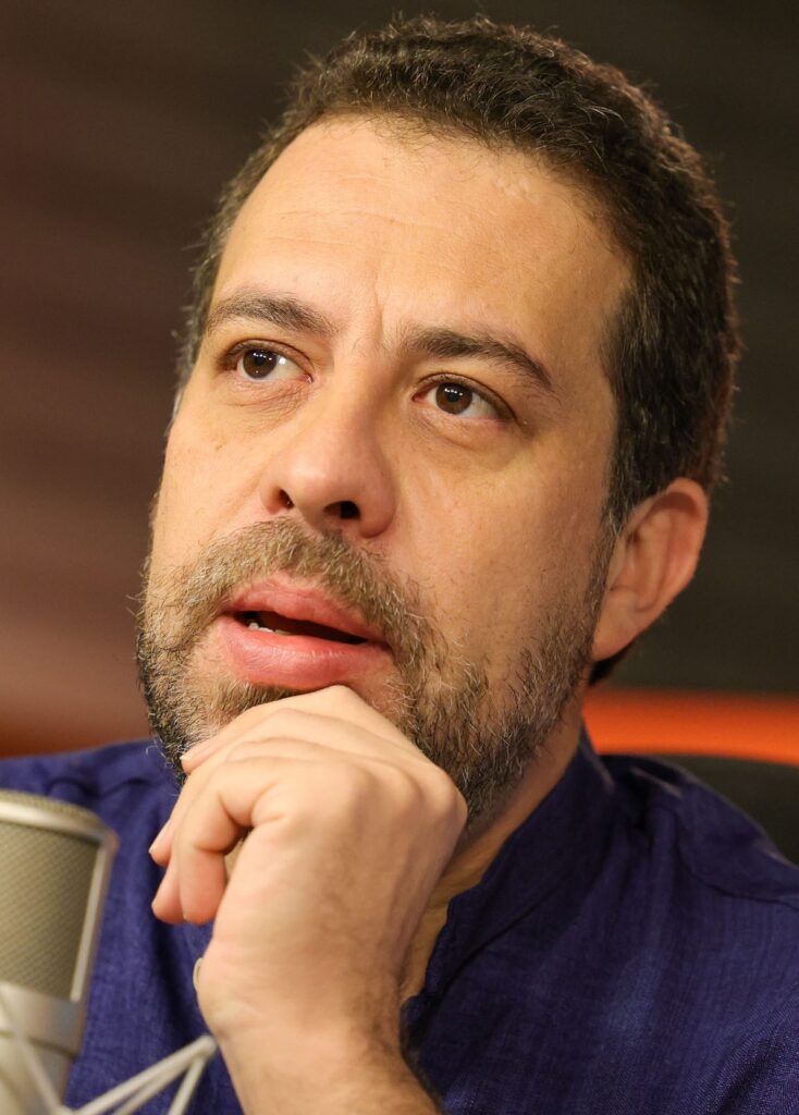 Demanda por mudança ficou evidente na eleição, diz Boulos