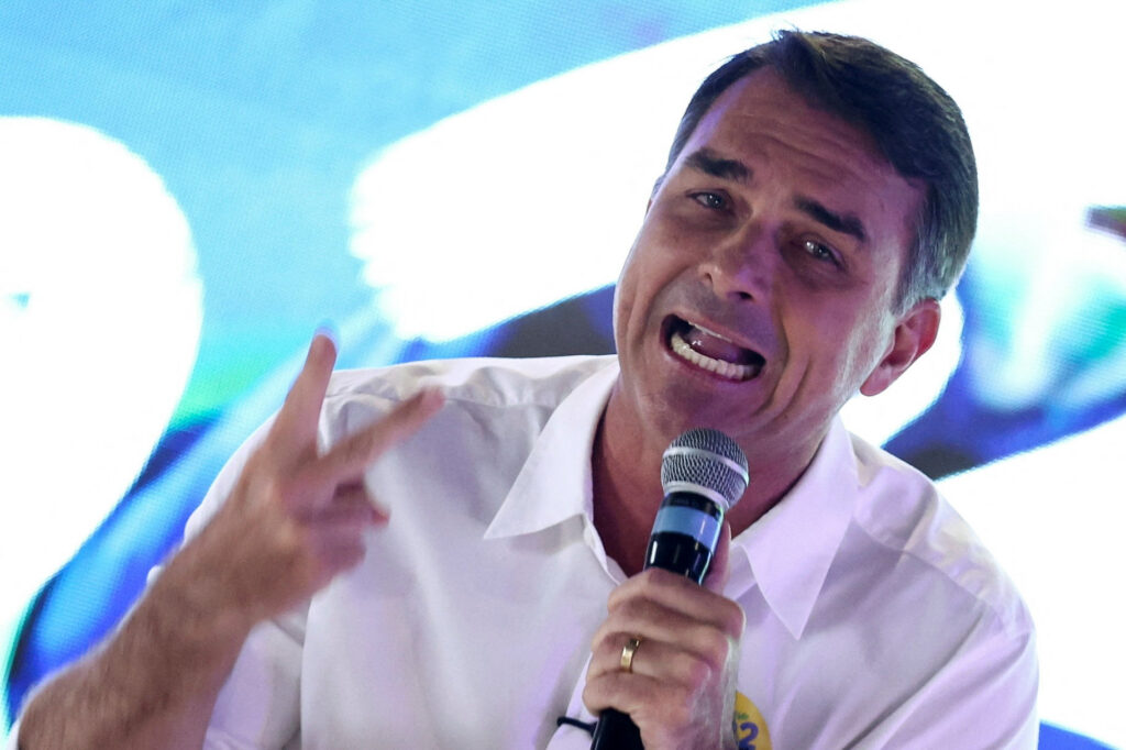 Flávio reafirma que manterá reajuste do salário mínimo e Bolsa Família se for eleito