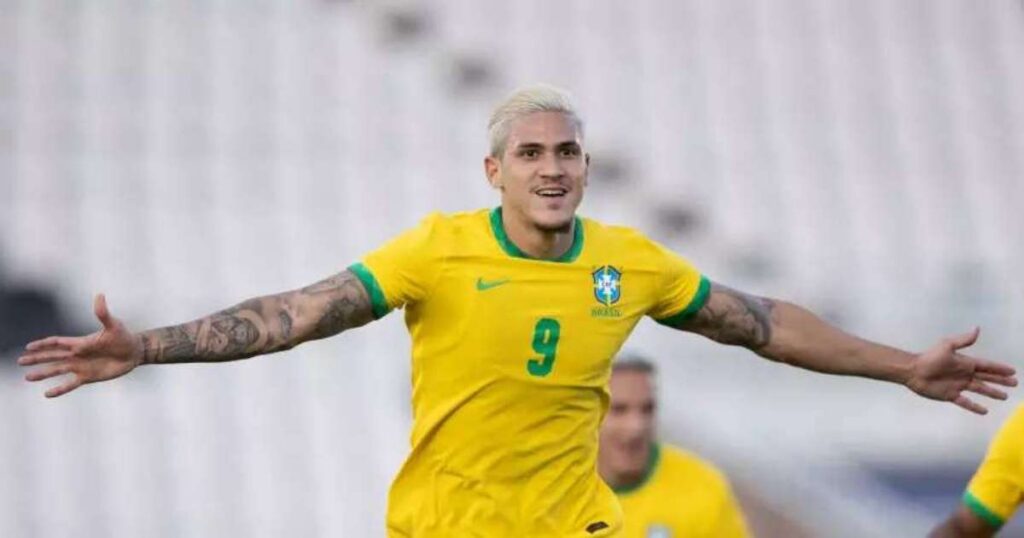 Pedro mira permanência na Seleção após gol contra Índia: "Espero ter sequência"