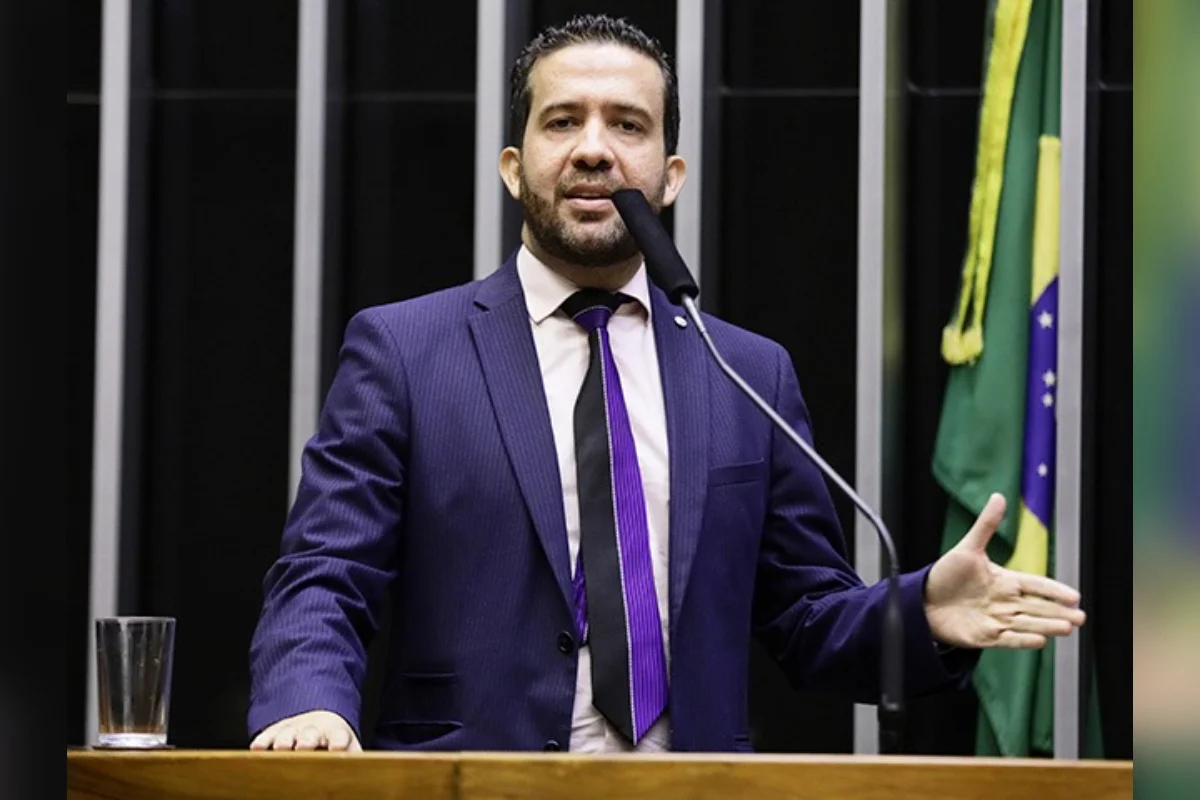 André Janones: “Eleição só será virada nas redes sociais”