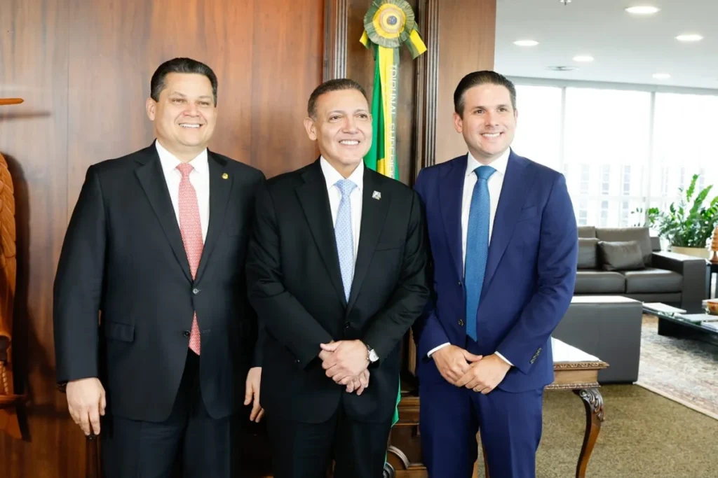 No dia do 2° turno, Nunes Marques recebe Motta e Alcolumbre no TSE