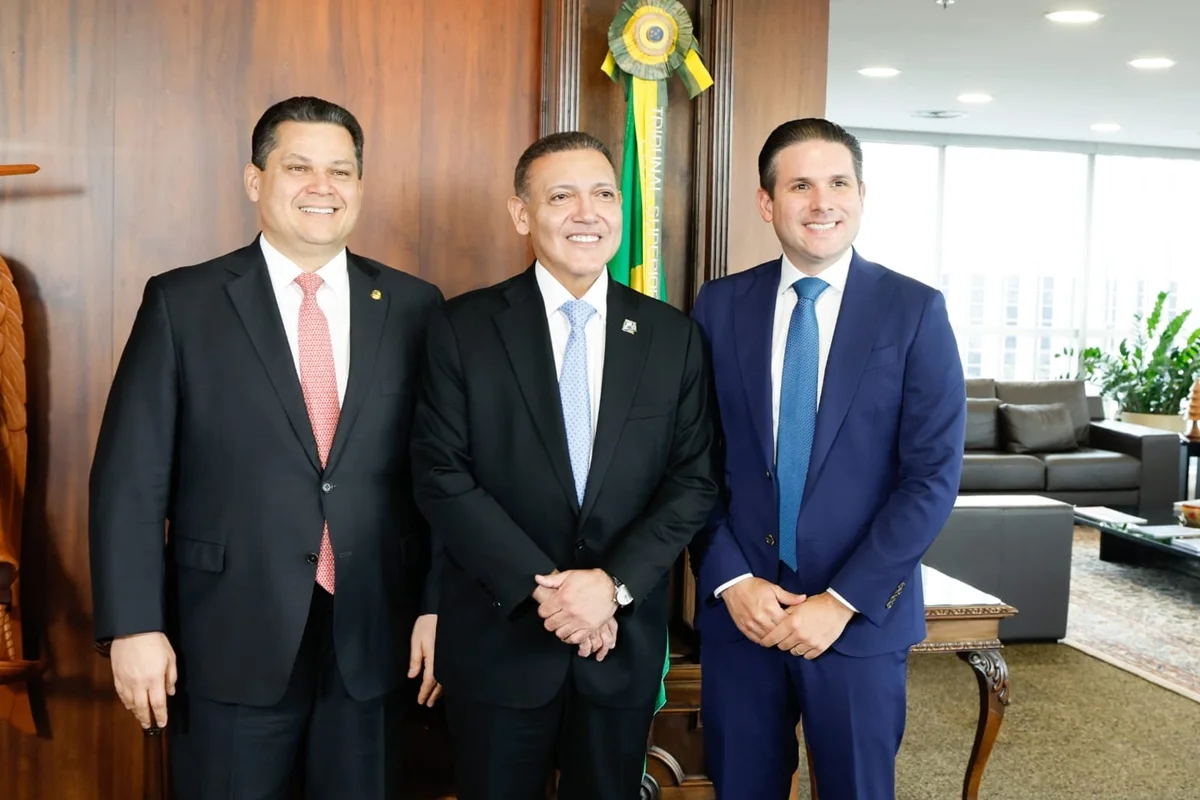 No dia do 2° turno, Nunes Marques recebe Motta e Alcolumbre no TSE